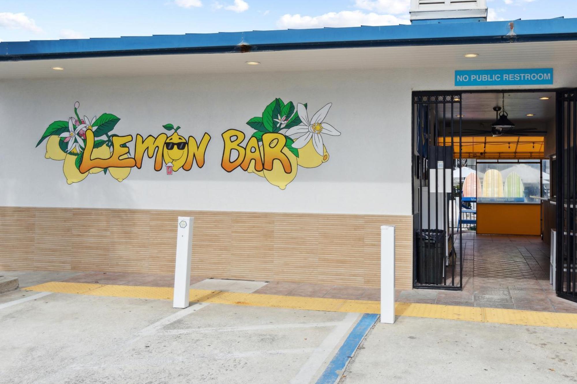 Seahorse Oceanfront Inn Neptune Beach Exterior foto